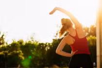 Vì sao dậy sớm đáng sợ hơn thức khuya?