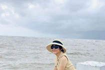 Tuổi 52 của nữ MC duy nhất dẫn 20 mùa Táo quân