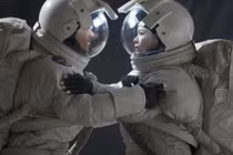 Nếu phi hành gia mang thai ngoài vũ trụ, chuyện gì sẽ xảy ra? 