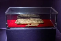 Thếp vàng cổ bất ngờ bốc hơi bí ẩn, chuyên gia lý giải sao? 