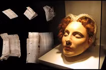 Giải mã mật thư của nữ hoàng Scotland sau 4 thế kỷ bị hành quyết