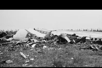 Kinh hoàng thảm họa hàng không vì kiểm soát viên nói tiếng... mẹ đẻ