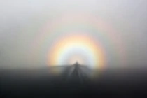 Giải mã “bóng ma núi” khiến nhiều người lầm tưởng là người ngoài hành tinh