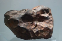 Tảng đá ngao du vũ trụ chục ngàn năm, bất ngờ “hồi hương” Trái Đất 