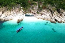 Khám phá vẻ đẹp hoang sơ của đảo Bình Hưng