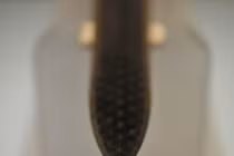 Kinh ngạc thanh kiếm 2.400 năm vẫn nguyên vẹn, chạm vào... đứt tay