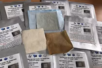 Nhà nghiên cứu Việt chế băng gạc giúp vết thương nhanh lành