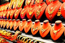 Giá vàng hôm nay 9/5: Vàng thế giới bất ngờ quay đầu tăng trở lại