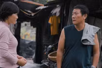 Những cặp đôi chênh lệch hàng chục tuổi trên màn ảnh Việt