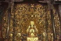 Tượng Phật Bà Quan Âm bất ngờ rung chuyển... bảo vật bỗng lộ ra 