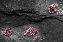 Vỏ Trái đất tách đôi, “kho báu” kim cương hồng bung tràn khắp nơi