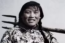 Đang cuốc đất, bất ngờ đụng trúng bảo vật nghìn tỷ