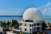 Cận cảnh lớp "áo giáp" bảo vệ không thể thiếu của dàn radar biển đảo Việt Nam 