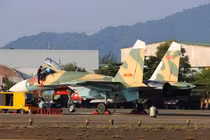 Vì sao Su-27 Việt Nam được nâng cấp ở Belarus mà không phải ở Nga?
