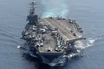 Tàu sân bay Mỹ phát hiện, chống thợ lặn đặc nhiệm bằng cách nào?