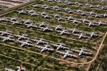 Choáng ngợp số máy bay niêm cất của Không quân Mỹ, sẵn sàng vào biên chế khi cần