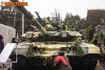"So găng" T-90 Việt Nam và Leopard 2 Singapore: Ai nhanh hơn, mạnh hơn, ít tốn nhiên liệu hơn?? 