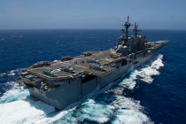 Trung Quốc ngày càng ngang ngược ở biển Đông, Mỹ điều tàu đổ bộ mang F-35B để "cảnh cáo"?