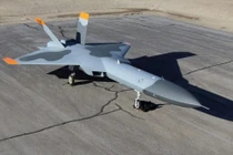 Máy bay không người lái "thế hệ năm" cực độc của Mỹ lần đầu lộ diện