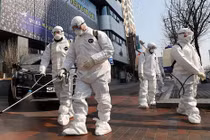 Hàn Quốc thừa nhận khống chế dịch thất bại, nhấn mạnh tình hình “rất nghiêm trọng”