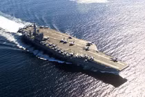 Dùng động cơ hạt nhân, tàu sân bay Mỹ vẫn chứa được 5 triệu lít nhiên liệu