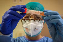 Số ca tử vong của Italy cao kỷ lục, gấp ba lần Trung Quốc 