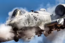 Những hình ảnh chứng minh cường kích cơ A-10 là "chim sắt bất khả xâm phạm"