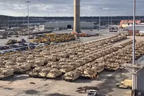 Mỹ đưa "rừng thiết giáp" vào "sát vách" Nga, chuẩn bị tập trận với NATO