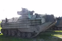 Bên trong thiết giáp lưỡng cư của Mỹ có thể chở được… 21 lính