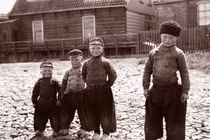 Ngỡ ngàng cuộc sống giản dị ở châu Âu khi chưa có công nghệ 