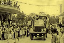 Chùm ảnh cực giá trị Hà Nội những ngày đầu giải phóng