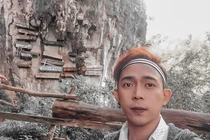 Kỳ bí những quan tài treo lơ lửng trên vách núi Philippines