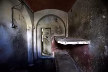 Rợn người những nhà tù bị bỏ hoang như trong phim kinh dị