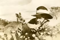 Khoảnh khắc nghỉ ngơi hiếm hoi của người lính trong Thế chiến II