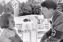 Cực lạ trùm Hitler qua ảnh tuyên truyền của Đức Quốc xã