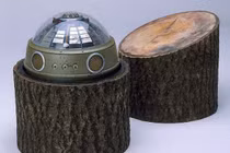 Ngỡ ngàng vũ khí gián điệp được ngụy trang như phim trinh thám