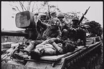 Ảnh sốc: Thảm cảnh kinh hoàng của lính Mỹ ở Huế 1968 