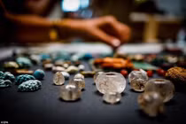 "Kho báu phù thủy" đầy đầu lâu giữa thành phố hóa đá