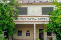 Thị trấn ma không bóng người, kẻ liều mình cũng rụng tim