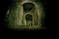 Chuyện bí ẩn về hòn đảo hoang đầy xương người ở Italy