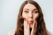 Mẹo đơn giản giảm béo giúp khuôn mặt thon gọn bất ngờ 