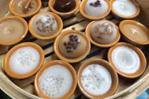 Khám phá món bánh đúc đậu đỏ nhìn là thèm của Hong Kong