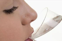 Súc miệng ngày 3 lần dễ chết vì ung thư