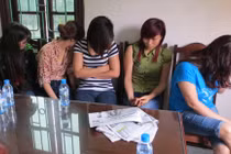 Hà Nội phá ổ mại dâm đội lốt tẩm quất