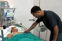 Hôn mê bất tỉnh sau khi “làm việc” với công an xã