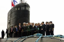 Thủ tướng thăm tàu ngầm lớp Kilo Hà Nội