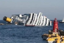 Lật tàu, 41 người chết và mất tích