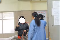 Một học sinh nguy kịch vì uống thuốc diệt cỏ ngay tại trường