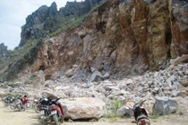 Sập mỏ đá làm 3 người tử nạn