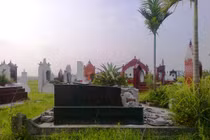 Náo loạn mơ thấy vong quấy... đập mộ hàng xóm ở Hải Dương